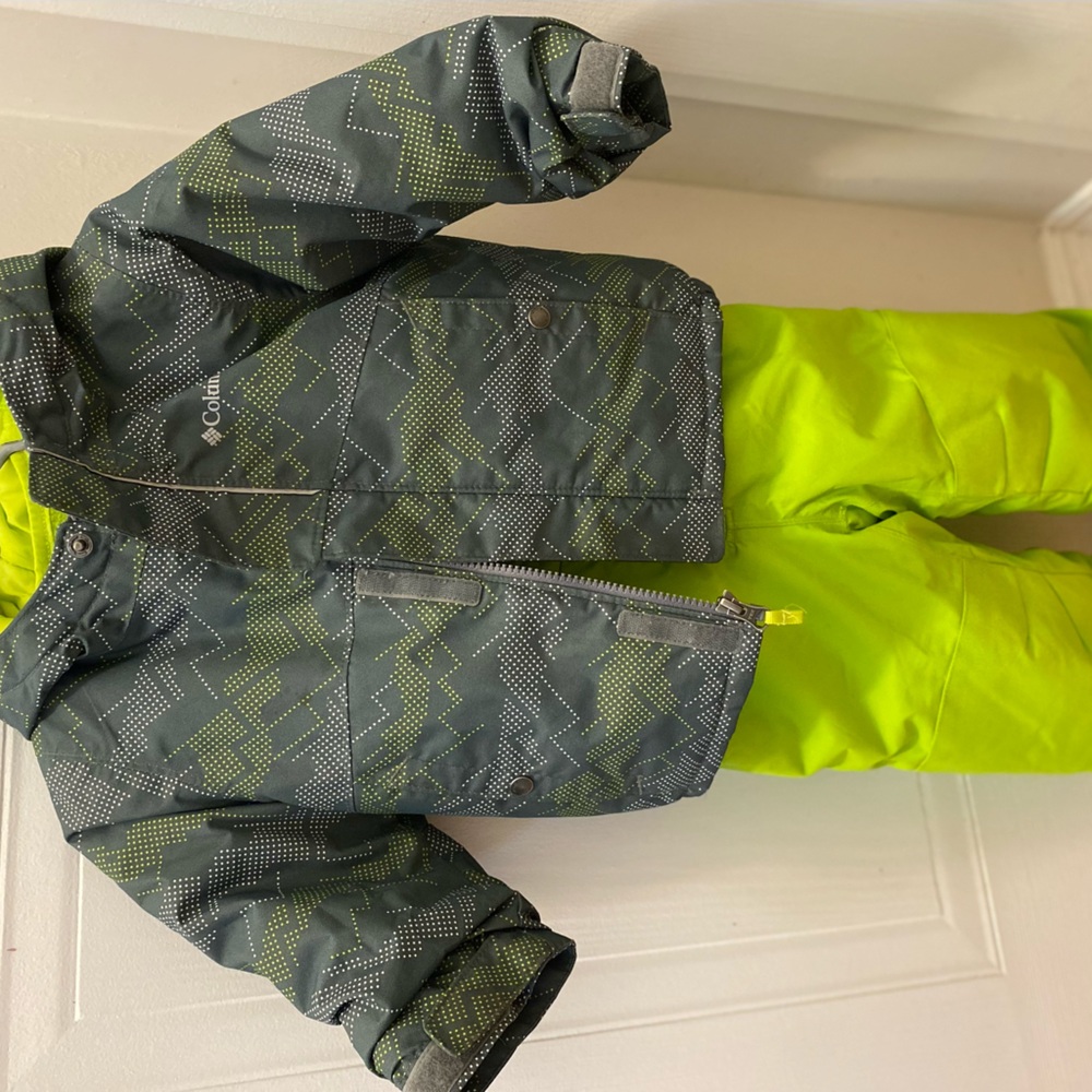 Colombia toddler (2t) winter jacket and snow pants